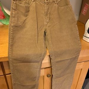 Men’s vineyard vines corduroys. 33x32